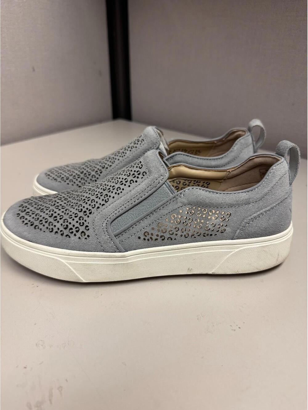 Vionic Women's Kimmie Perf Grey Leather Size 7 Medium Width